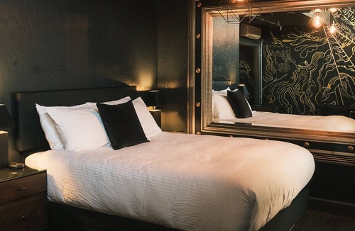 Belltown Hotel | Hotel Crocodile & Crocodile Music Venue
