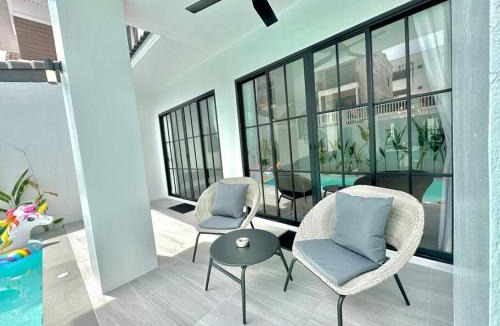 Patong Villa | House 148 Patong Pool Villa 4BR Near Beach