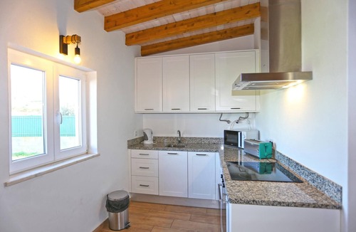 Alfarrobeira Apartment | I - 2 Bed Apartment in St. Johns Countryside Getaway