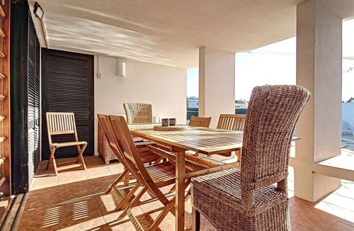 Areias de Sao Joao Villa | Ideal for families, 3 bedrooms, 2 bathrooms, pool, wifi, A/C