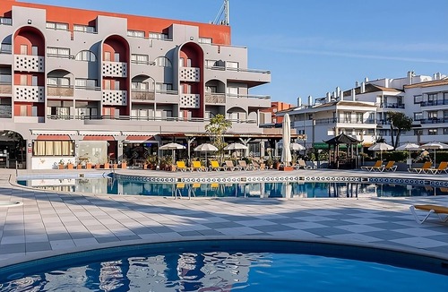 Areias de Sao Joao Hotel | Ideal Mix of Comfort and Value! 2 Swimming Pools, Spa & Wellness, Free Parking!