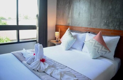Bang Tao Hotel | Isayarada Apartment