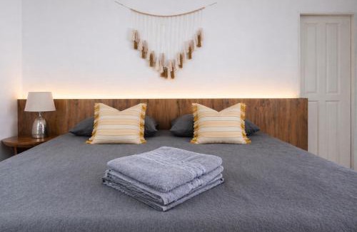 Hin Hong Villa | Island`s Pearl Home with Private Patio Quiet & Peaceful, Hin Kong