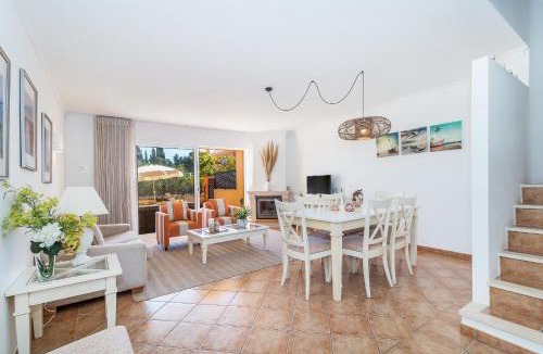 Meia Praia Villa | Jardins Meia Praia 104 by Algarve Golden Properties