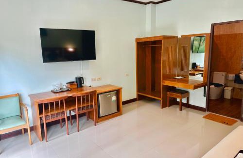Khlong Sok Hotel | Khao Sok Nature Place - SHA Certified