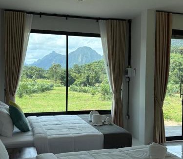 Khlong Sok Resort | Khaosok River Stone Resort & Camp