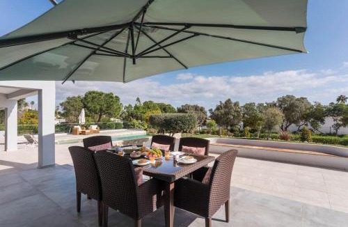 Calicas Villa | Lagos Luxe: Private 4BR Designer Villa with Pool