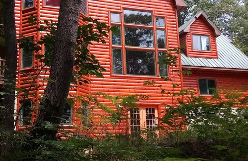 Elmira House | Lake front Custom Log home .Kayaks Loons Bald eagles fox & turkeys included.