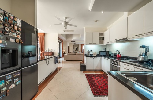 Choeng Thale House | Lakeview 4BR villa 4 minutes to Bangtao, Layan Beach with Laguna Golf course