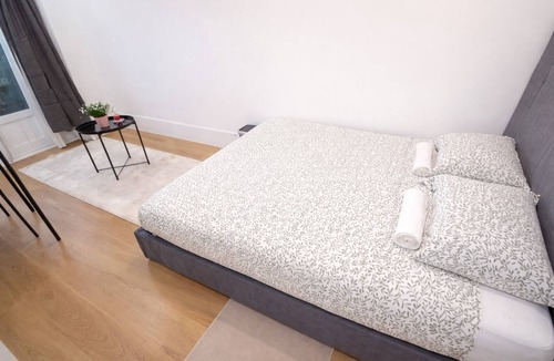 Sao Jorge de Arroios Apartment | Lisbon central Guest house 5 Bedroom! best for big Family tour and big groups.