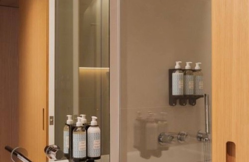 Sao Jorge de Arroios Hotel | Lisbon Sanctuary: Rooftop Pool, Light Show, City Center Location!