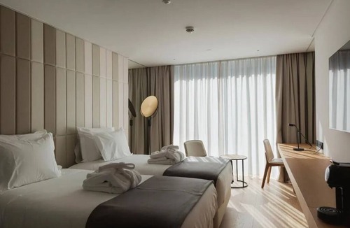 Sao Jorge de Arroios Hotel | Lisbon Stay | Near Light Show | 1 Unit | Central Location