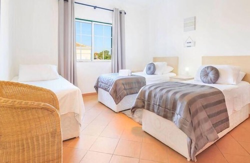 Vale do Garrao Villa | Lovely 3 Bedroom Villa with Pool - ER30 - Varandas do Lago, Algarve