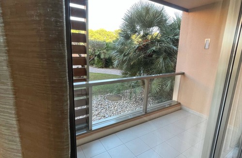 Salgados Condo | Lovely apartment, with direct access to the beach, 7 swimming and huge garden