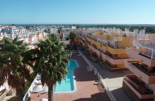 Canada Apartment | Luxurious apartment with sea view, swimming pool, private solarium, and 30 glowing reviews