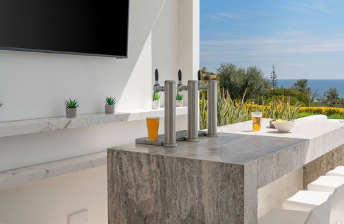 Meia Praia Villa | Luxury oceanside villa with pool by Destination Algarve [VR]
