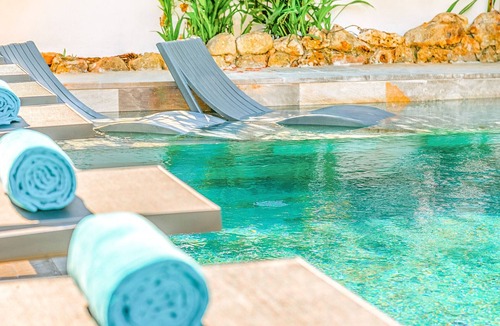 Areias de Sao Joao Villa | Luxury retreat w/heatable pool & jacuzzi
