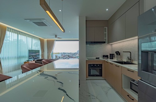 Patong Villa | Luxury Seaview Villa in Patong - Villa Yona