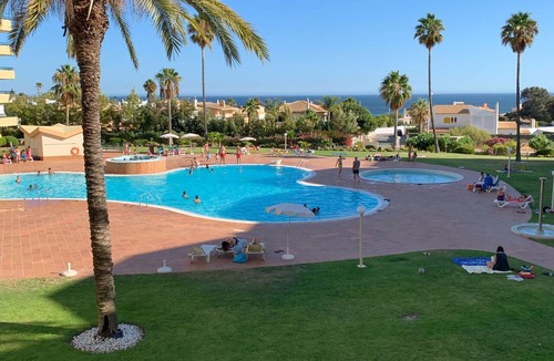 Gale Apartment | Luxury, spacious Gale apartment with superb sea views
