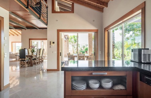 Lagos Villa | Luxury Villa & Guest House Heated Pool Lagos