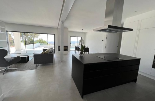Canal House | Magnificent vacation home in the Algarve - fully renovated - sea view