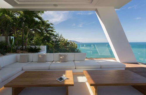 Moo 5 Villa | `Majestic Mansion` Luxurious 7br Coastal Gem