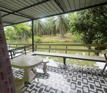 Ban Ta Khun House | Martin, Local Guide & Camping