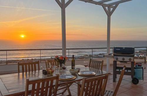 Ericeira Apartment | Maybe the best view in Portugal/Jacuzzi/Gym/Game room/AC/600m walk to town