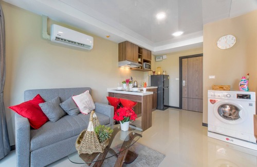Nai Harn Apartment | MIRA Condo 1BR | Pool View | NBC Nai Harn