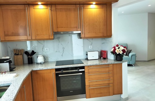 Ameijeira Apartment | Modern and Comfy in the Heart of Lagos City