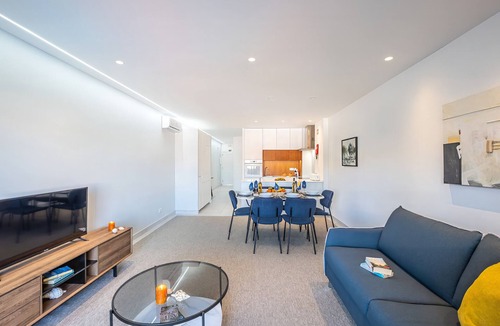 Areias de Sao Joao Apartment | Modern apartment near beach in Albufeira