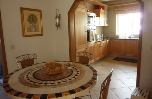 Vale do Garrao Villa | Modern villa with heated pool near the beach and golf course