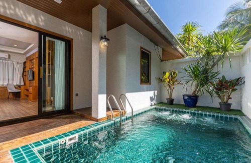 Ban Bo Han Resort | Naiyang Park Resort - Beachfront Escape