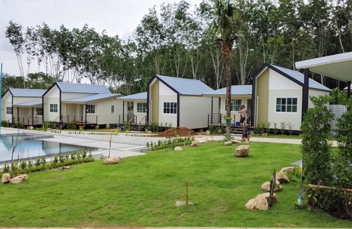 Thep Kasattri Resort | Nararin.Phuket/Family house