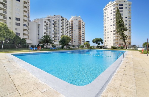 Armacao de Pera Apartment | Nau Bérrio 3ºD Apartment – Sea View, Pool, Air Conditioning, Wi-Fi