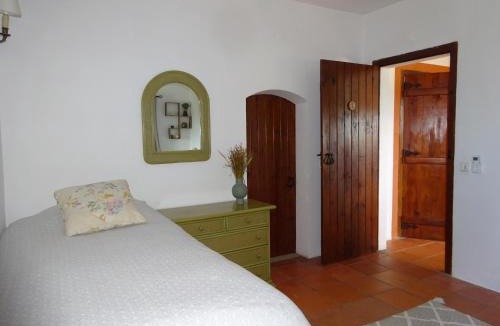 Alvito House | New Village