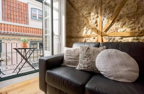 Encarnacao Apartment | Old Town Chiado Balcony Aircon by LD Apartments