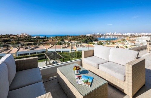 Ferragudo Apartment | Palms nº 2 - Luxury Penthouse Apartment with Sea Views