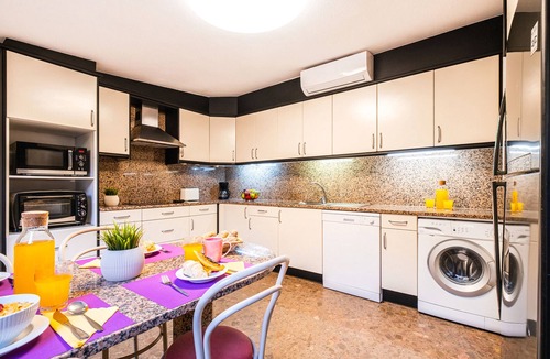 Montechoro Villa | Peaceful villa with pool & BBQ