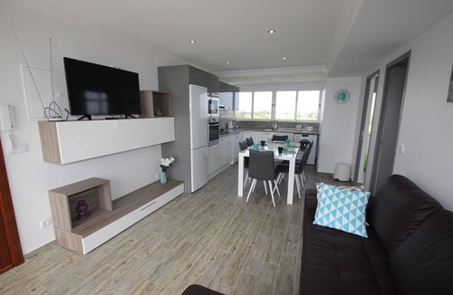 Patio Apartment | Penthouse 2 bed apt, Stunning Sea Views, Air Con