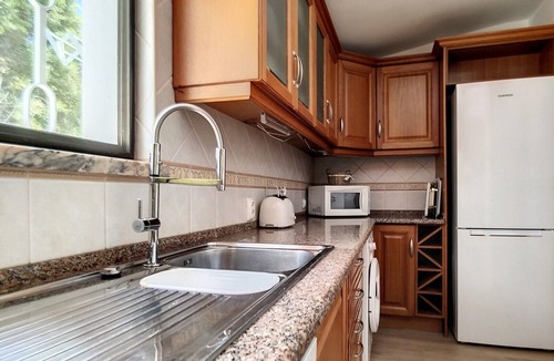 Sesmarias Villa | Pet-Friendly Beautiful Villa Palmeire Galé Beach with WiFi, Balcony, Garden, Terrace & Pool