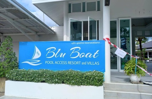 Chalong Hotel | Phuket Town, 7 km from Chinpracha House, Room with pool access.
