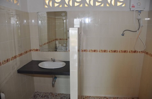 Takua Pa Hotel | Pranee Beach Bungalows