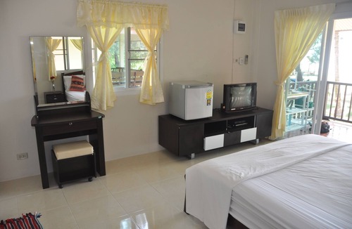 Takua Pa Hotel | Pranee Beach Bungalows