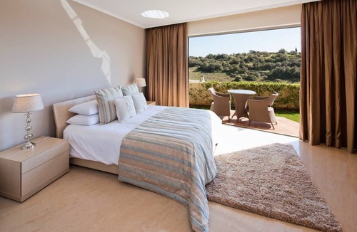Ferragudo Apartment | Premier nº 32 - Modern Three Bedroom Apartment with Jacuzzi