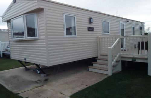 Tattershall Resort | Premium Accomodation with Hot Tub, Tattershall Lakes Country Park