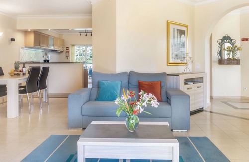 Estombar Apartment | Presa de Moura