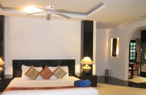 Cherngtalay Villa | Private pool 4bed villa in Surin (SSE 8)