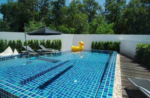 Chalong Villa | Private Pool Villa 6 bedrooms 8 beds Only 300 meters walking distance to the sea