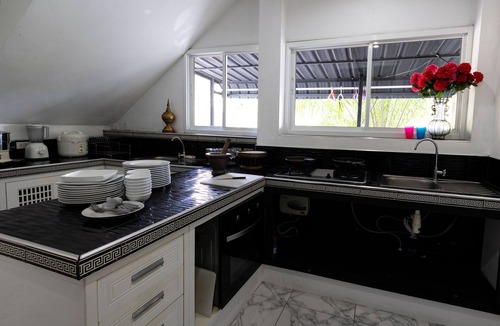 Chalong Villa | Private pool villa Nap Dau Crown for Family and Friends/Private Chef available